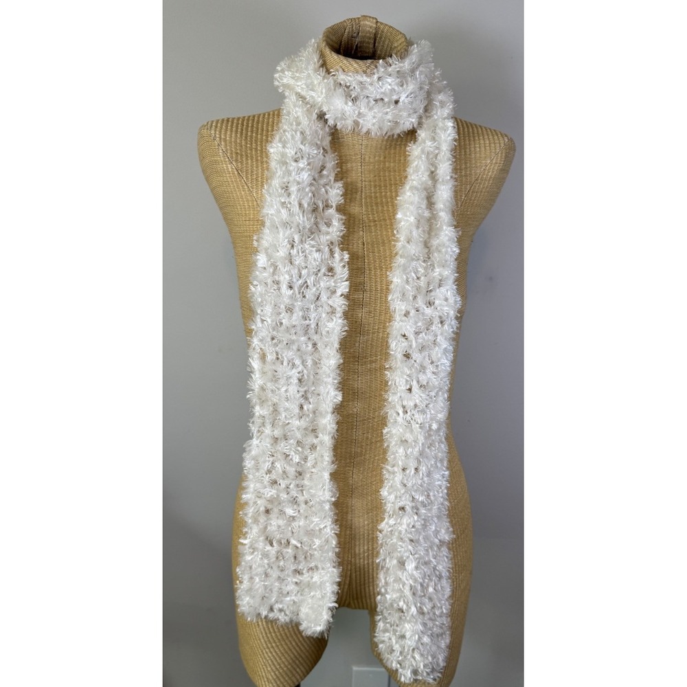 Vtg Y2K Fuzzy Fluffy Eyelash Knit Tube Scarf White Loose Knit Fairy Whimsy Goth